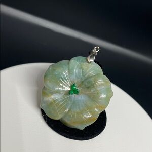 Elegant Green Jadeite Flower Pendant